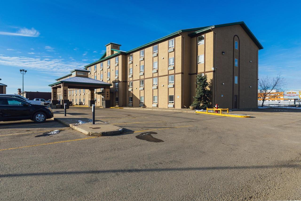 Service Plus Inns And Suites Grande Prairie Exterior photo