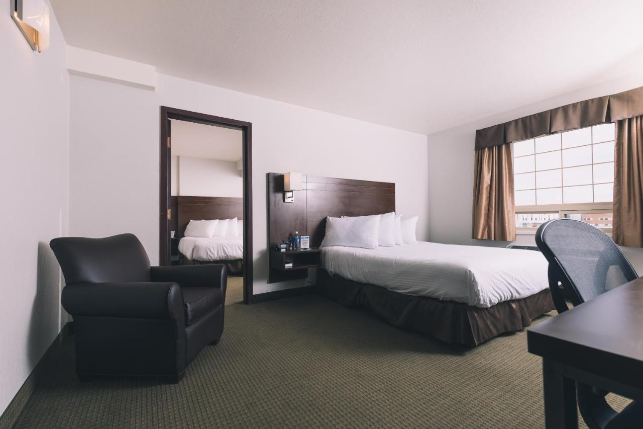 Service Plus Inns And Suites Grande Prairie Exterior photo
